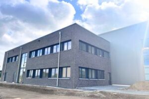 Das neue Hauptgebäude in der Heinrich-Büssing-Straße