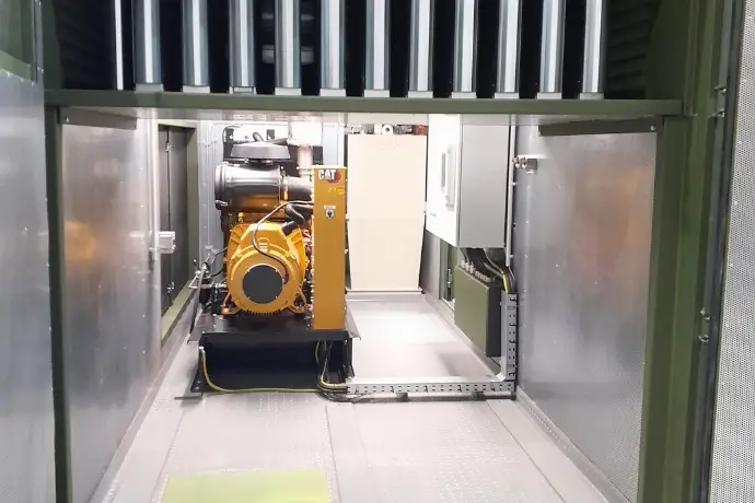 Ein Generator in einem Container der CHS Container Group zur Stromerzeugung.