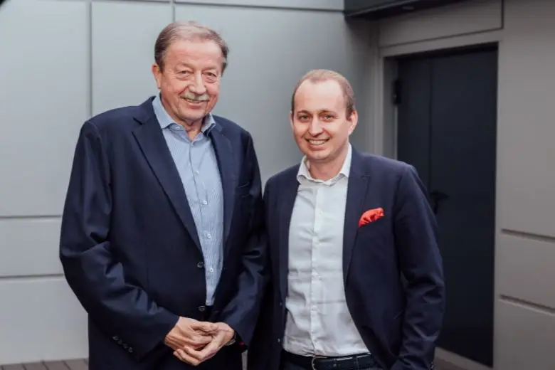 v.l.n.r. Werner Pöser, Christian Leopold, Geschäftsführung der CHS Container Group