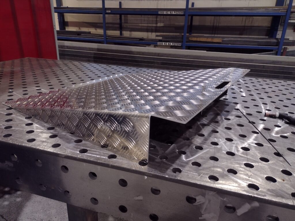 CONTAINER RAMPE ALUMINIUM FRONT