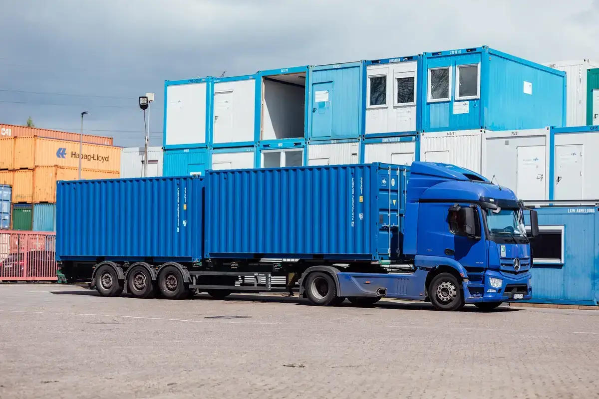 CHS Container Handel GmbH liefert Seecontainer bundesweit aus.
